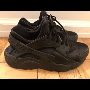 Nike Women Air Huarache shoes